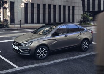 Рабочие Lada Ижевск пожаловались президенту РФ на перенос производства Весты в Тольятти — АВТО НОВОСТИ