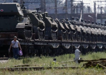 «Сюрприз» до Дня Незалежності: Росія тягне ешелони з ракетами до українського кордону