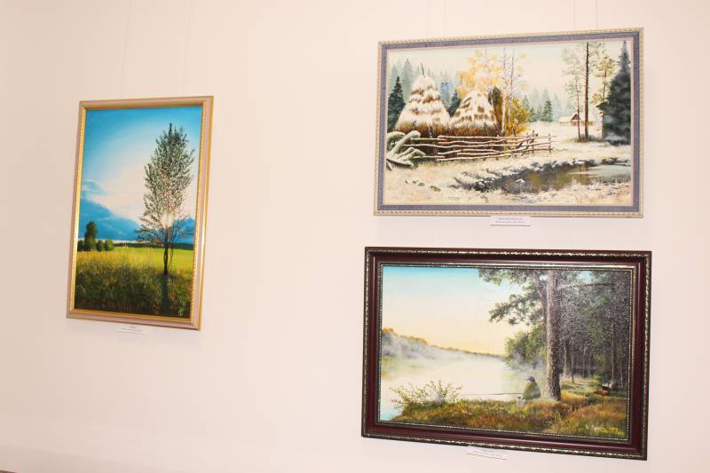 В День Державности Украины в Измаильской картинной галерее прошло открытие выставки донецкой художницы Лилии Дорошенко - Город 24