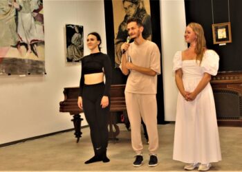В Измаиле к Международному дню молодёжи открылась выставка Стефана Стойкова. Новый формат, новая подача, картины стихи и танец — три в одном! —  (ФОТО)