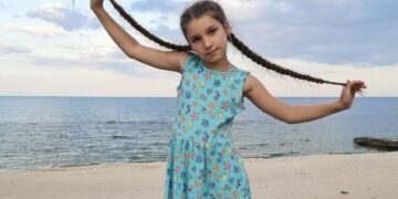 В Одеській області дівчинка обрізала півметрову косу для допомоги ЗСУ (ВІДЕО) — Новини Одеської області