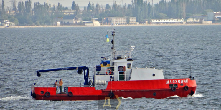 В устье Дуная украинское судно подорвалось на мине