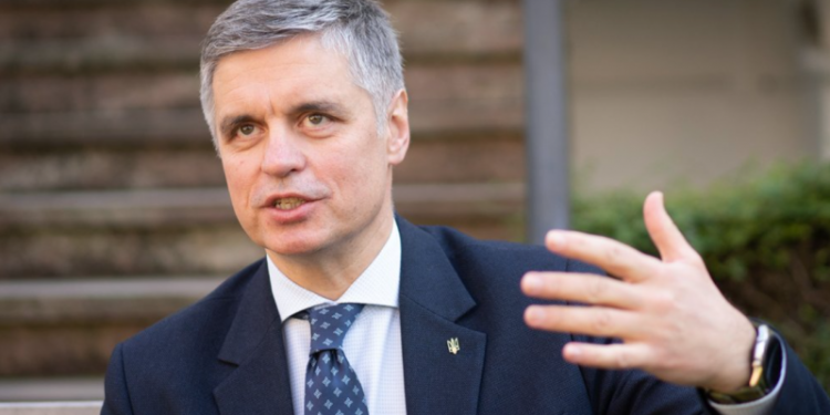 Велика Британія передасть Україні два протимінні кораблі з власного флоту — Пристайко