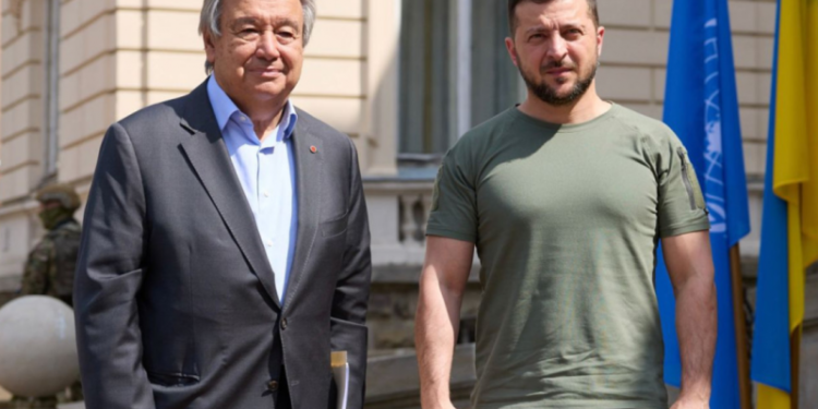 Во Львове Зеленский встретился с генсеком ООН и президентом Турции
