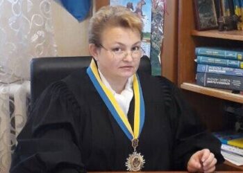 ВСП отреагировал на сообщение о вмешательстве в профессиональную деятельность: судья обнаружила 300 долларов в материалах дела — Суспільство Одеси