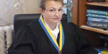 ВСП отреагировал на сообщение о вмешательстве в профессиональную деятельность: судья обнаружила 300 долларов в материалах дела — Суспільство Одеси