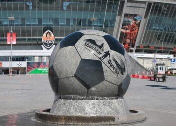 Представитель «Шахтера»: «Памятник мячу находится на своем месте и ждет возвращения «Шахтера» в украинский Донецк» (12 сентября 2022 г.) — Новости футбола