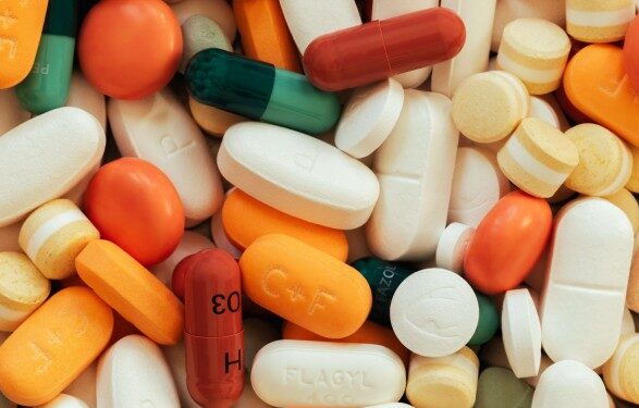 В Мариуполе острая нехватка медикаментов: жители вынуждены покупать лекарства «с рук»