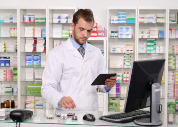 Украинцы с августа начнут получать электронные рецепты на антибиотики