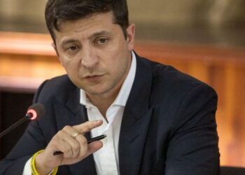 Зеленський спростить отримання дозволу для відвідування Криму