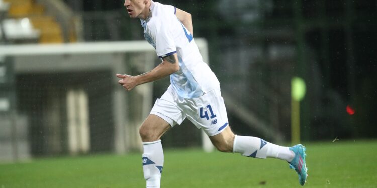 Болельщики назвали Артема Беседина лучшим игроком матча «Динамо» — АЕК (16 сентября 2022 г.) — Новости футбола