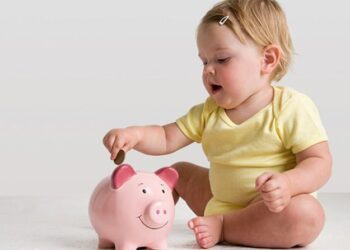 Допомогу при народженні дитини отримають не всі: кому буде відмовлено у виплатах