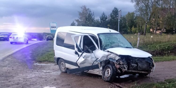 Внаслідок ДТП на Львівщині дістали поранення троє дорослих та дитина. ФОТО | Кримінальні новини