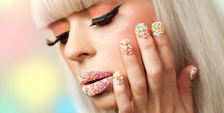 Антирейтинг маникюра: 10 самых безвкусных вариантов, которые выглядят дешево |