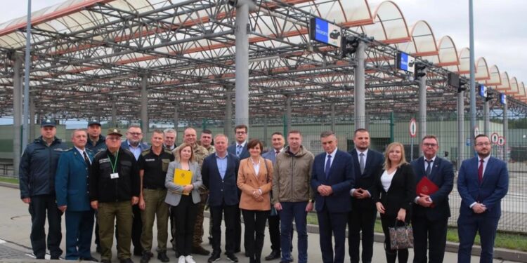 Допомога ВПО та перетин кордону: Максим Козицький зустрівся з воєводою Люблінським – говорили про допомогу ВПО та перетин кордону – Новини Львова та області