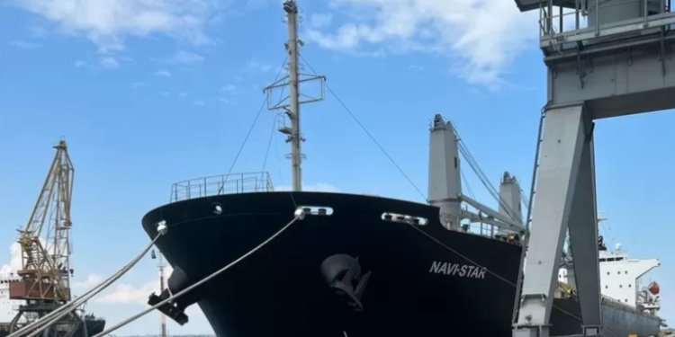 Более 200 судов с продовольствием отправились из украинских портов и якобы ни одного — из российских: рф угрожает расторгнуть «зерновое соглашение»