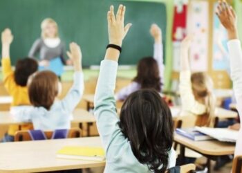 В очному та змішаному форматах навчаються понад два мільйони українських школярів