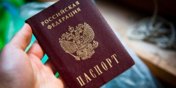 МінТОТ — мешканцям захоплених районів: Паспорт рф є пасткою з багатьма «сюрпризами»