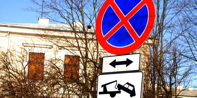 Дорожные знаки и разметку в РФ изменят: новый стандарт обойдётся в 18 миллионов рублей — АВТО НОВОСТИ