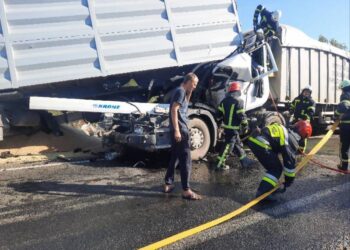 ДСНС публикуют фото ДТП под Старыми Троянами