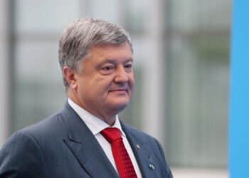 За словами президента України Петра Порошенка, миротворча місія це те, що потрібно країні, але він не знає, коли питання про неї буде вирішено