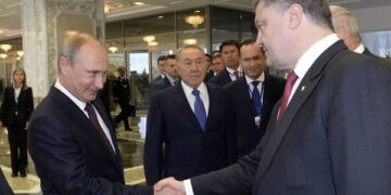 Путін відмовився розмовляти з Порошенком