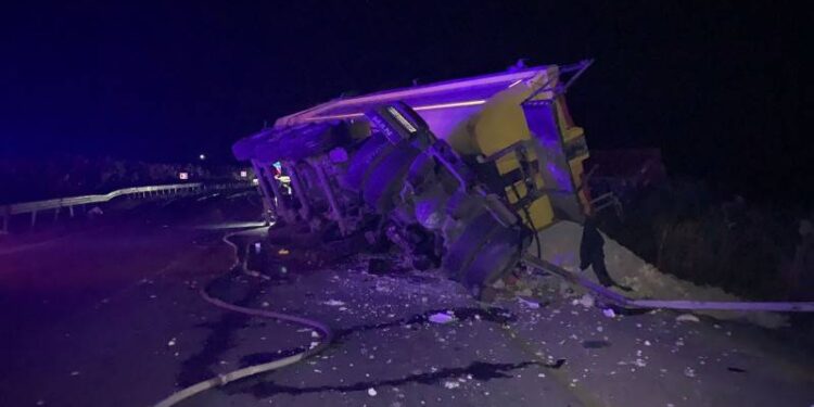 На трассе Одесса-Рени возле Татарбунар столкнулись два грузовика: один погибший