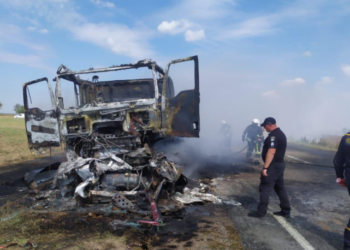 На трассе в Одесской области столкнулись легковушка и фура: погиб отец и его двухлетний сын