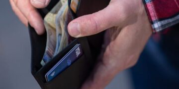 НАПК разъяснило украинцам, как декларировать свои расходы — Суспільство Одеси