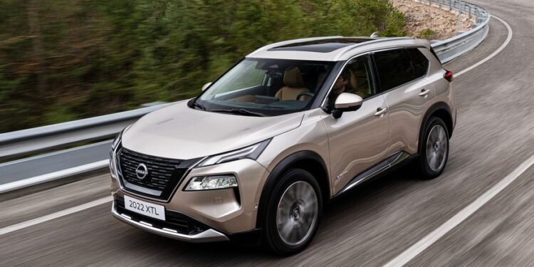 Новый Nissan X-Trail наконец-то приехал в Европу: только «турботройка» — АВТО НОВОСТИ