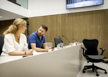 Проекты за границей, зависть коллег: всем ли знаками зодиака повезет в работе в сентябре? |