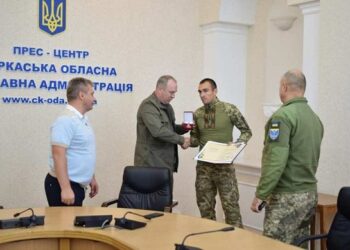 Учасник «Ігор воїнів» отримав відзнаку «За особливі заслуги перед Черкащиною»