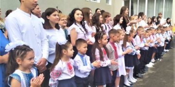 В Измаиле прошёл День знаний: быстро, торжественно, красиво —