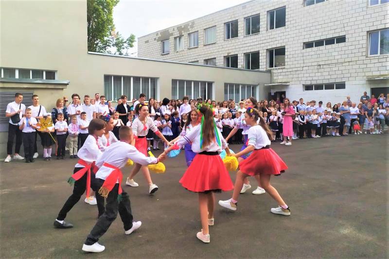 В Измаиле прошёл День знаний: быстро, торжественно, красиво - Город 24