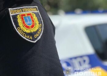 В Одесі чоловіки обікрали приватну територію | Надзвичайні події Одесса та область