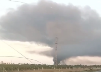 В оккупированном Крыму загорелась нефтебаза