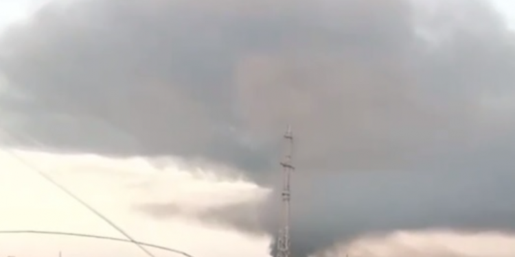 В оккупированном Крыму загорелась нефтебаза