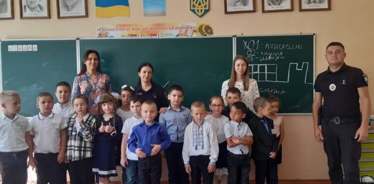 Єдиний урок з безпеки від рятувальників спільно з патрульними поліцейськими триває в Ізмаїлі —