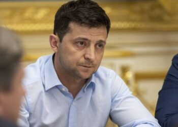 Зеленський скасував два укази Порошенка