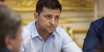 Зеленський скасував два укази Порошенка