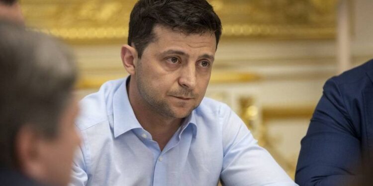 Зеленський скасував два укази Порошенка