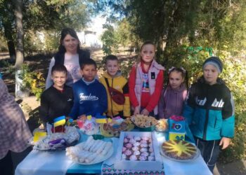 15 780 грн: Прямобалківські освітяни зібрали кошти на придбання буржуйок захисникам