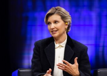 Перша леді презентувала на Франкфуртському книжковому ярмарку «Довідник безбар’єрності»