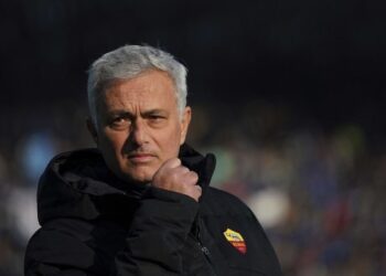 Моуринью смотрел матч против «Интера» из клубного автобуса «Ромы» (2 октября 2022 г.) — Новости футбола