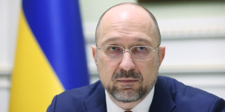 Ворог атакував критичну інфраструктуру у 3 областях, вкрай важливо заощаджувати електроенергію, — прем’єр-міністр | Кримінальні новини