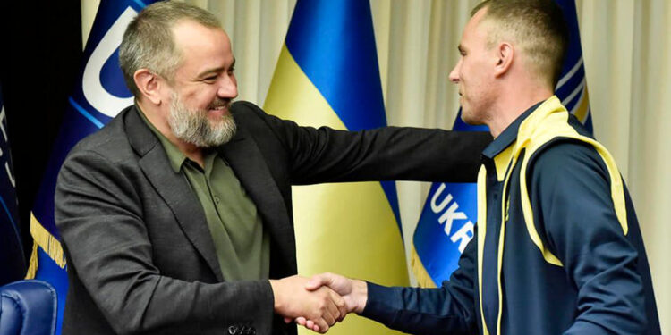 Украинский арбитр-герой Дмитрий Кубряк продолжит судить матчи чемпионата Украины (2 октября 2022 г.) — Новости футбола