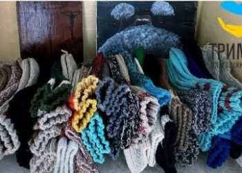 85-річна одеситка зв’язала для військових теплі шкарпетки | Надзвичайні події Одесса та область