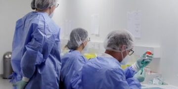 За тиждень в Україні зафіксували майже 23 тисячі випадків COVID-19