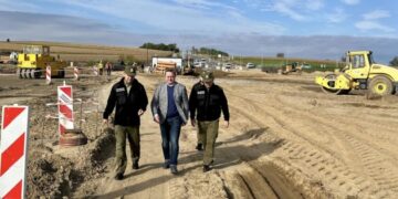 Посол Зварич показав, як триває будівництво пункту пропуску на кордоні з Польщею