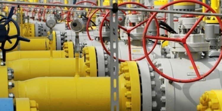 Цена газа в Европе упала ниже 1200 долларов